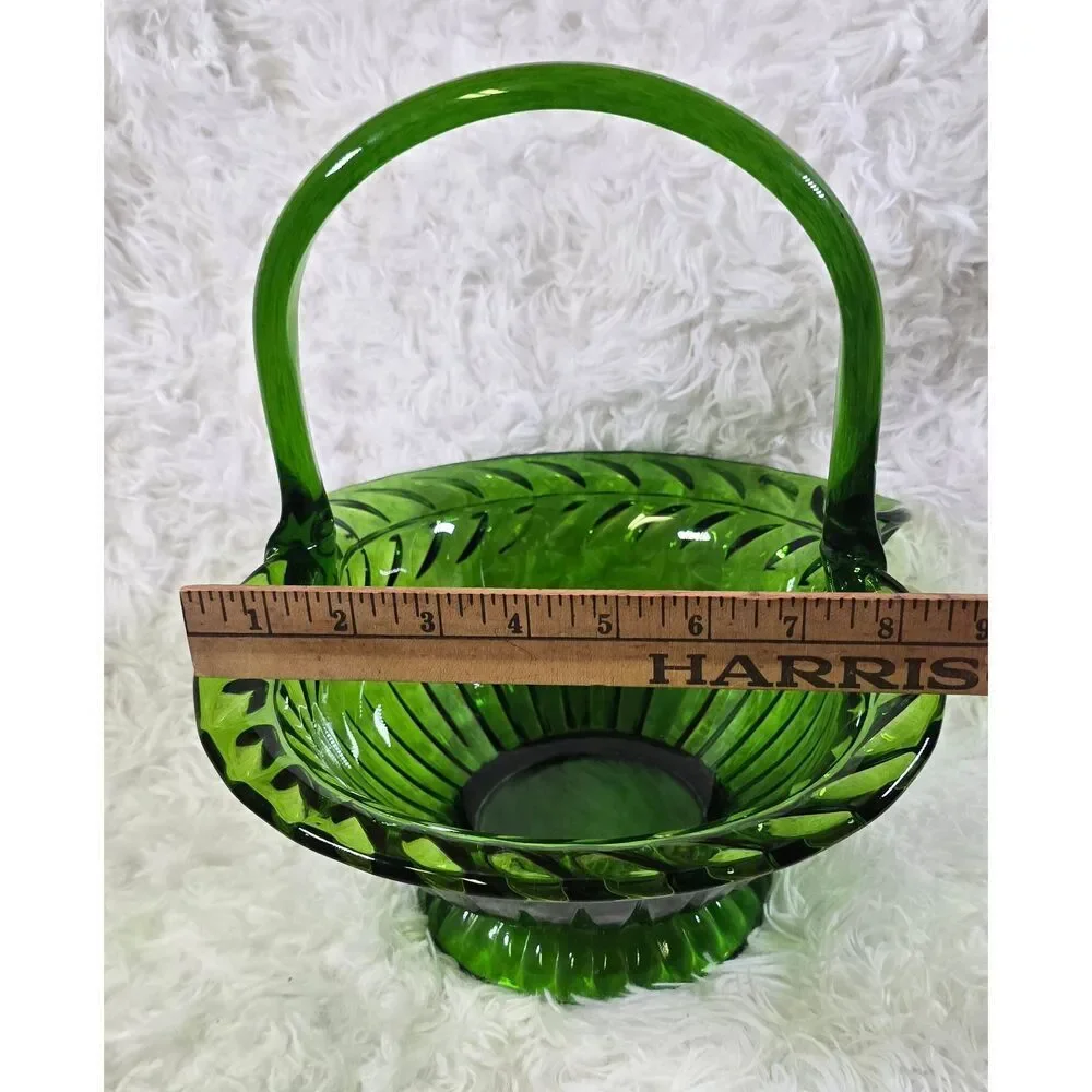 Tiara Exclusive Emerald Green Laurel Basket